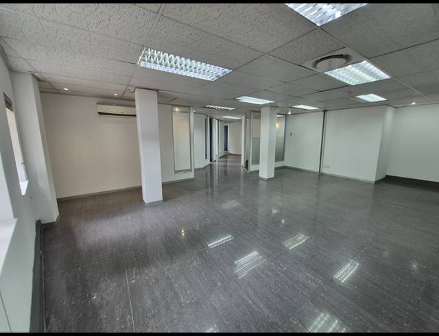 499M² OFFICE TO LET IN SUNNINGHILL